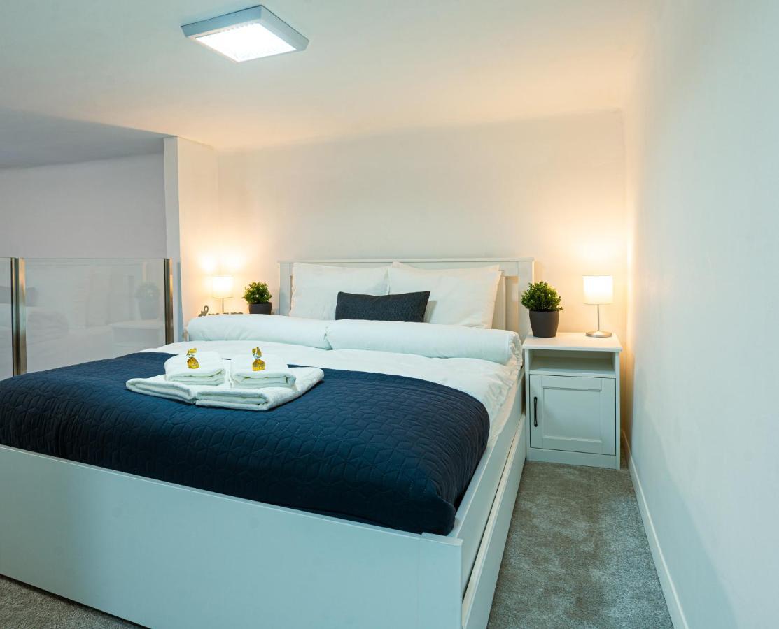 Bella Mia - Entire Apartment Near Liszt Ferenc Ter ブダペスト エクステリア 写真