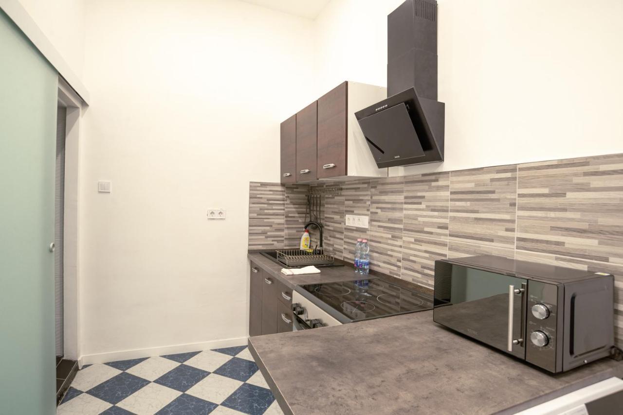 Bella Mia - Entire Apartment Near Liszt Ferenc Ter ブダペスト エクステリア 写真